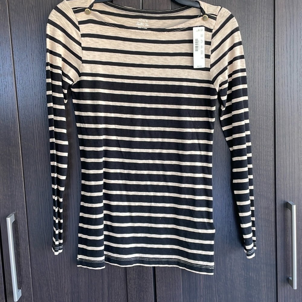 NWT J.Crew black and beige “Painter Tee”